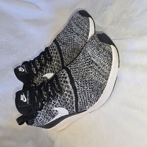 Nike Women's Black and White Running Shoes